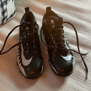 Like new cleats